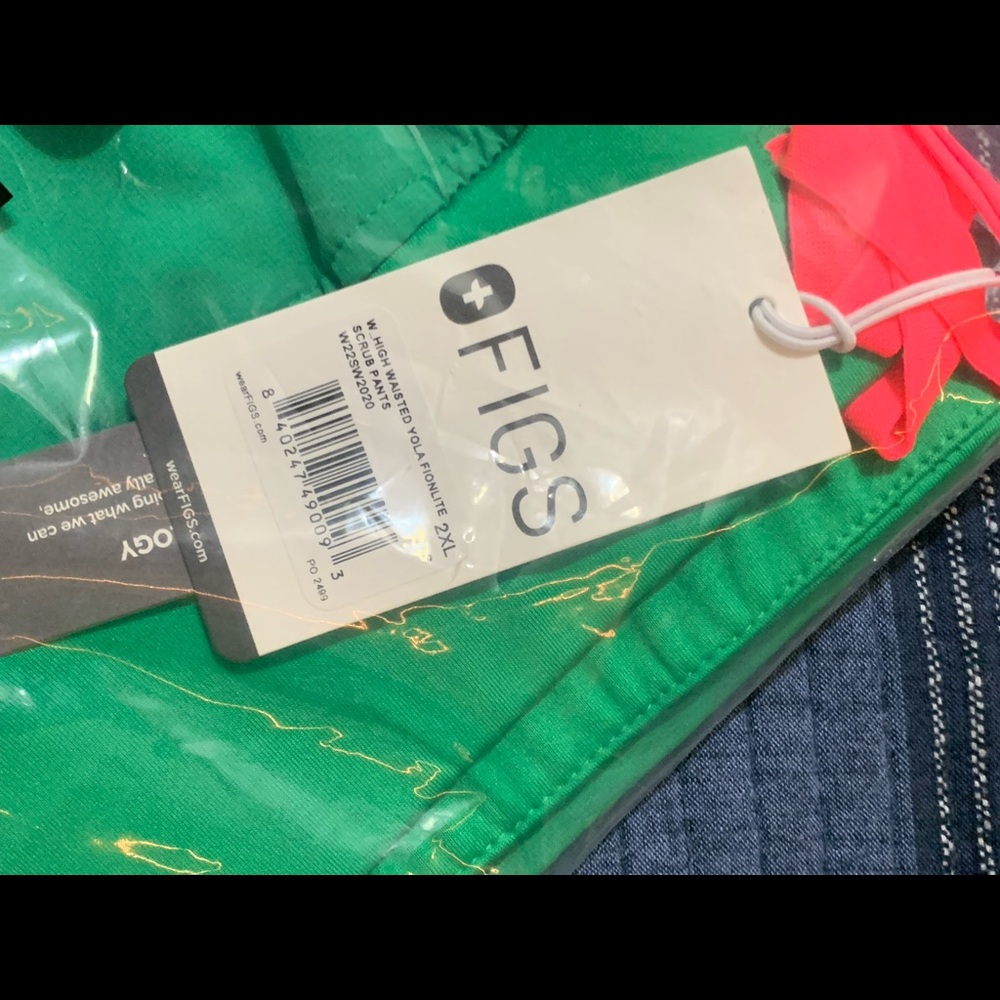 Figs safety green scrub pants